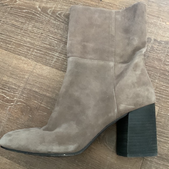 EILEEN FISHER Tan Suede Cinch Boots - sz 9 - Picture 9 of 15